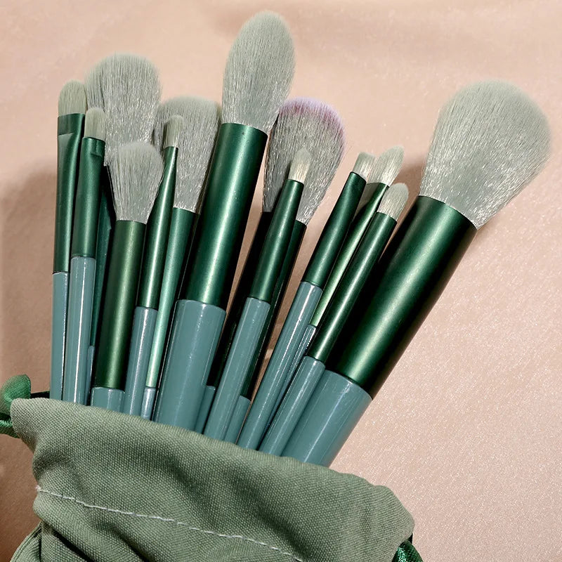 13 Four Seasons Green Makeup brush set Portable soft hair blush brush eyeshadow brush complete makeup tools