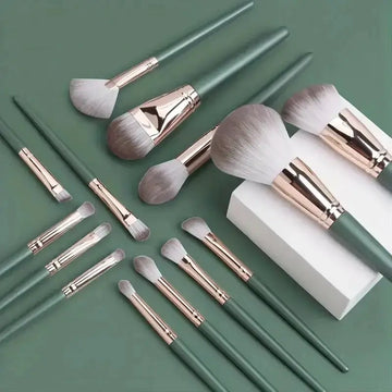 14Pcs Makeup Brush Set Large Fluffy Soft Eyeshadow Foundation Brush Women Makeup Powder Blush Blending Beauty Makeup Tools