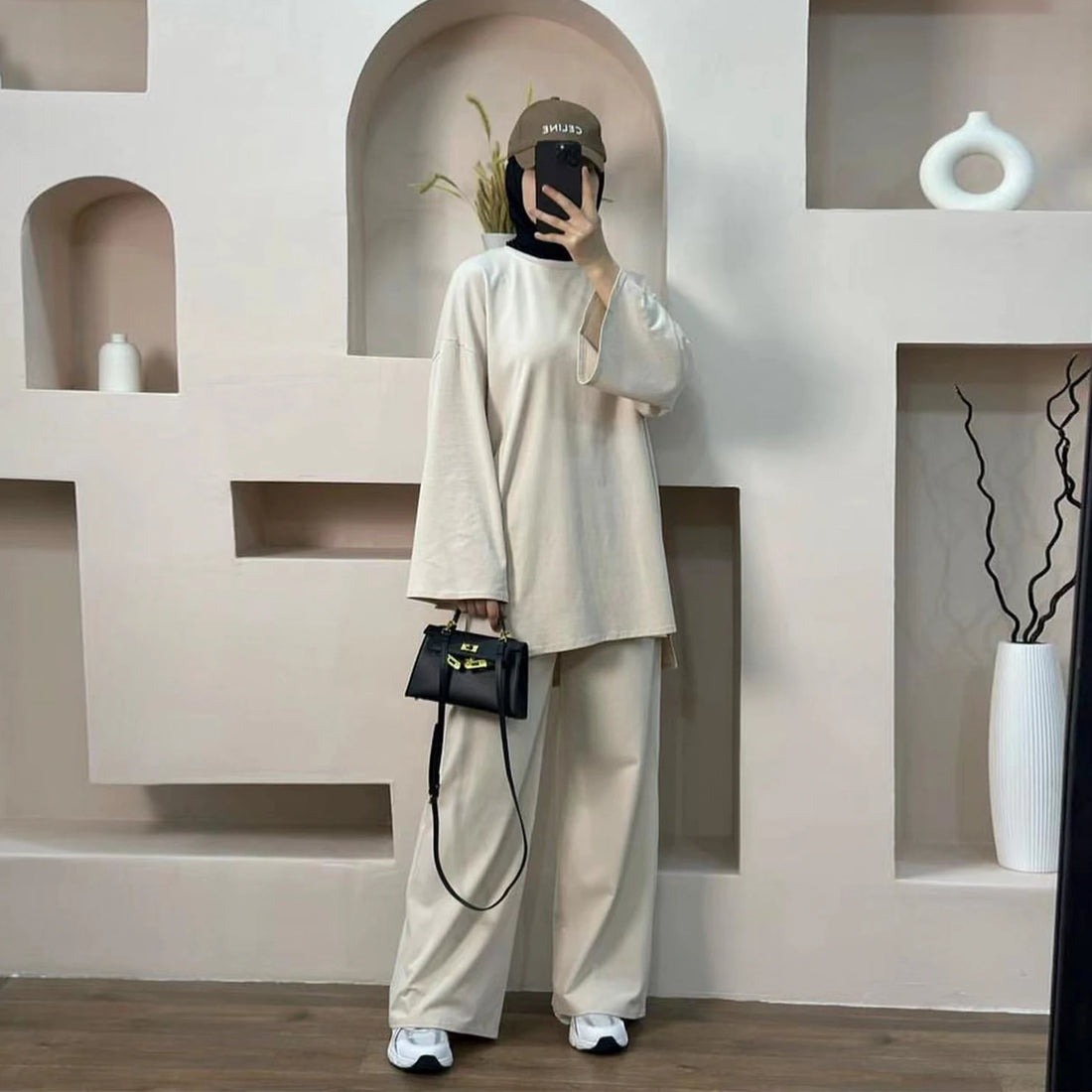 Sporty Muslim Women Sweatsuit Set, Long Sleeves Pullover Sweatshirt, Wide Legs Pants, Modest Hijabi Islamic Clothing, Ramadan - Aurex