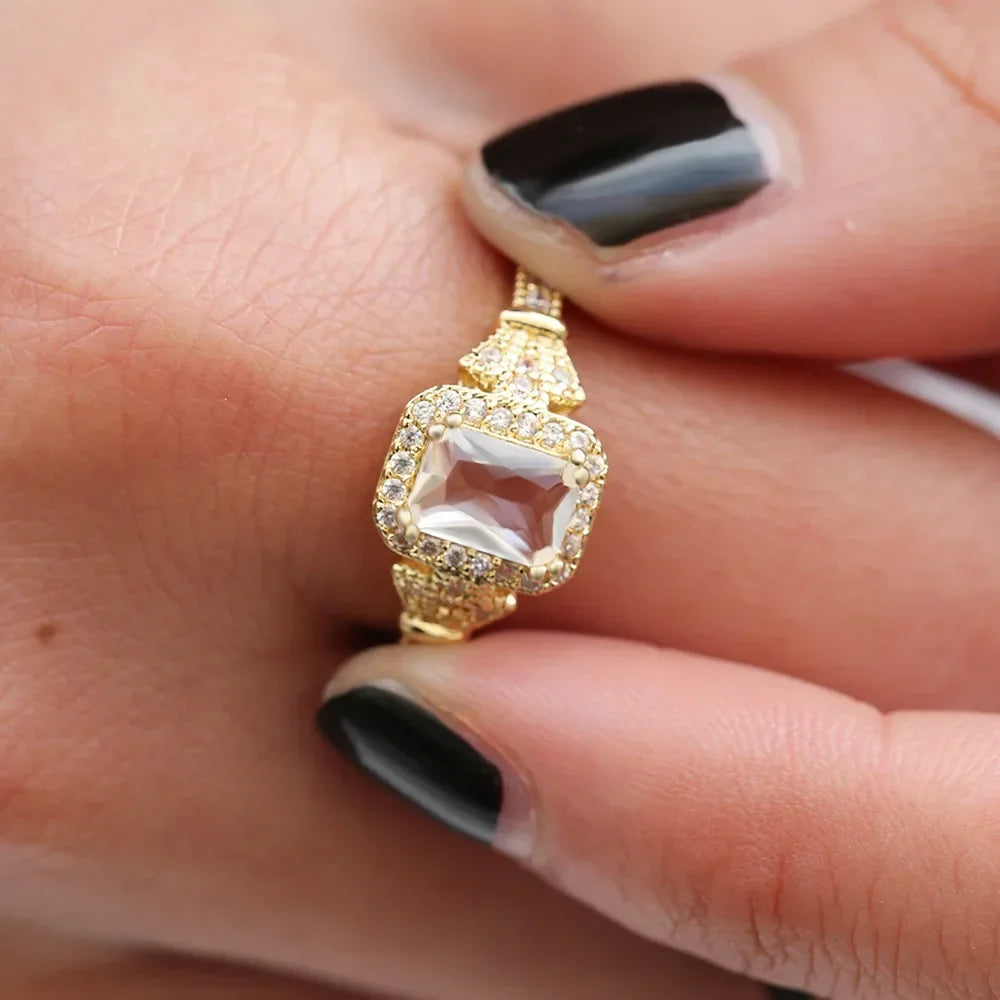 New Retro Women Square Royal Princess Stylish Wedding Ladies Finger Ring Wholesale Pretty Gift Valentine's Surprise For Wife